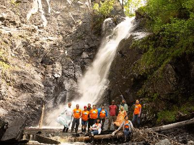 Nekunnya River Waterfall